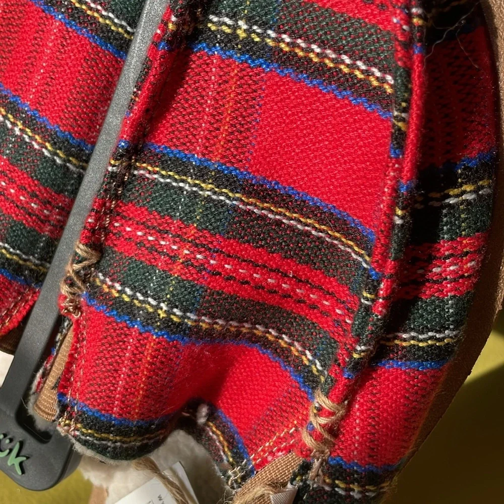 Sanuk You Got My Back Plaid Crimson ST Slip On Shoe Women’s 9 NWT - Picture 4 of 4